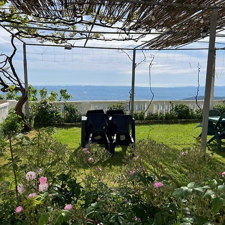 Garden Villa Guni Kruje Bagian luar foto