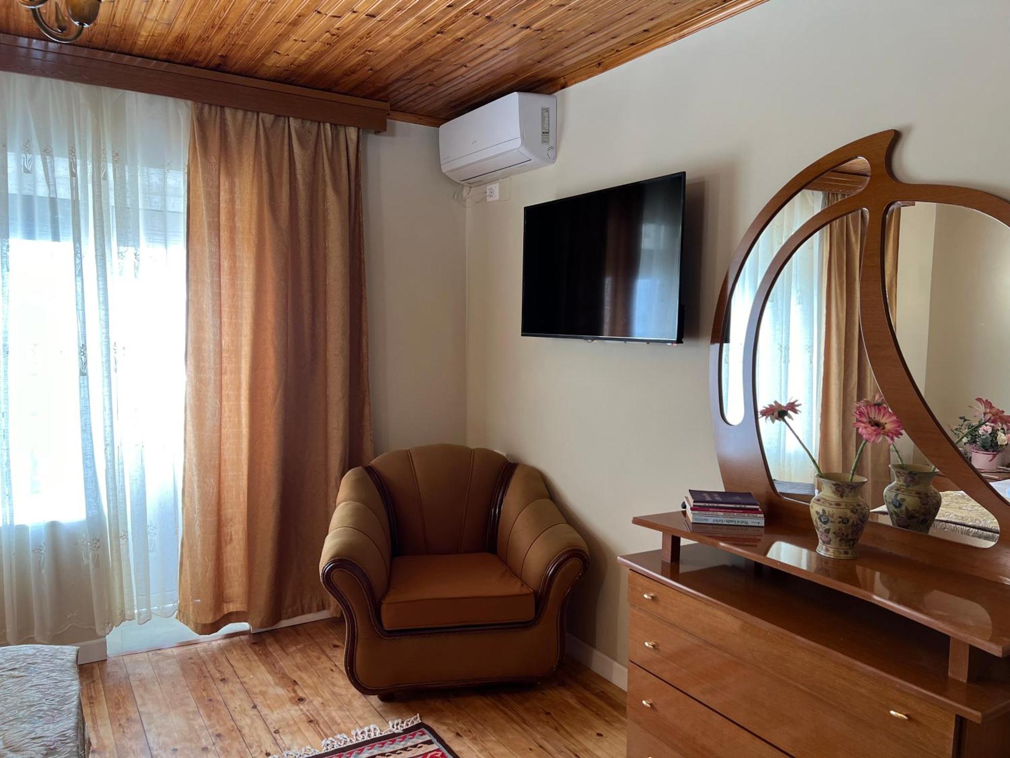 Garden Villa Guni Kruje Bagian luar foto